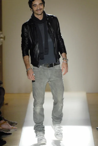 Look 35